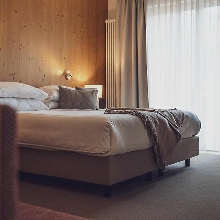 Hotel Waldhuus دافوس المظهر الخارجي الصورة