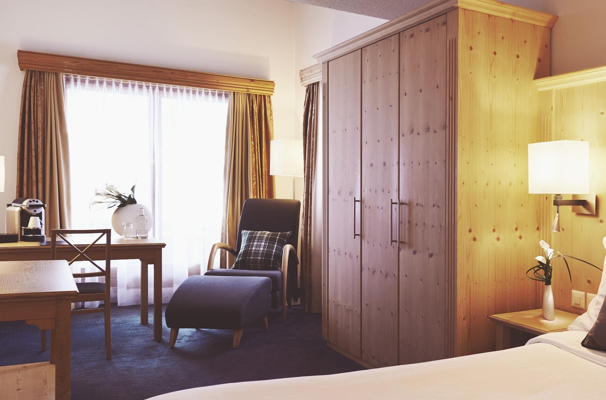 Hotel Waldhuus دافوس المظهر الخارجي الصورة